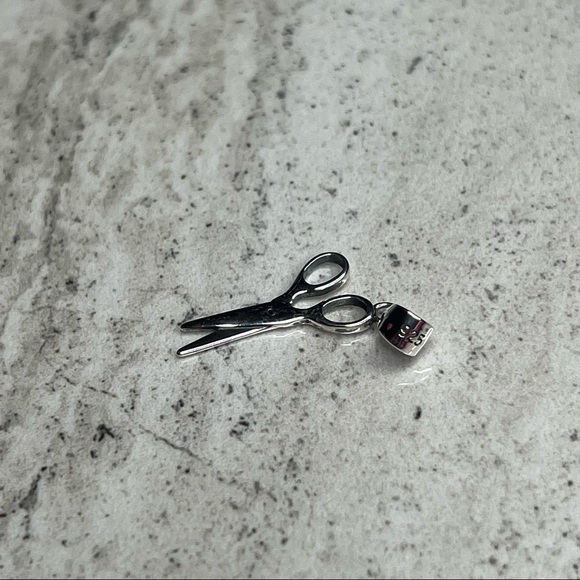 925 Sterling Silver Scissor Pendant - Picture 12 of 14